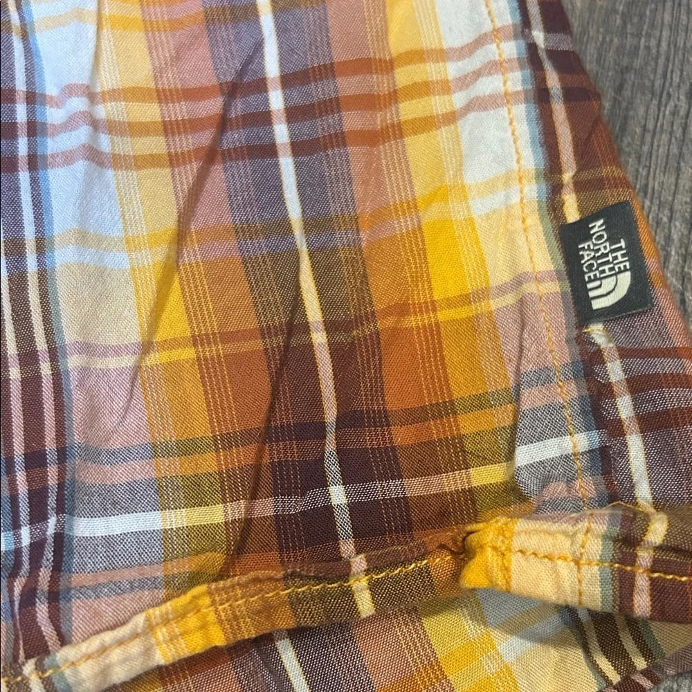 The North Face Plaid Short Sleeve Shirt Large